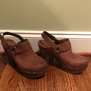 Kork Ease brown clogs